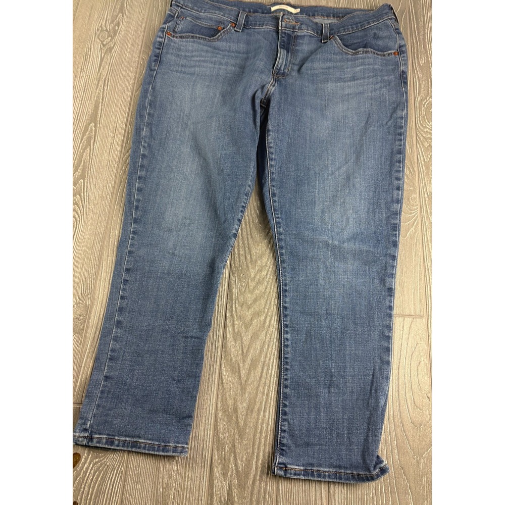 Levis Womens Size 33 Boyfriend Jeans Medium Wash Blue Denim Inseam 26
